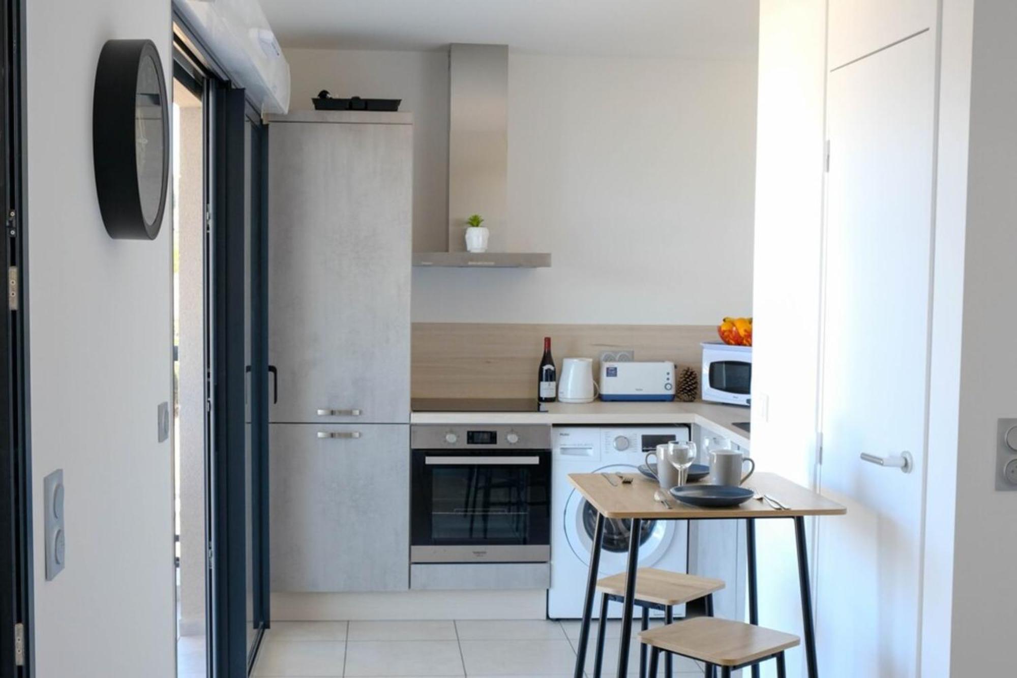 Enola - Sea View Terrace Parking - By Tgb Apartman Pietrosella Kültér fotó